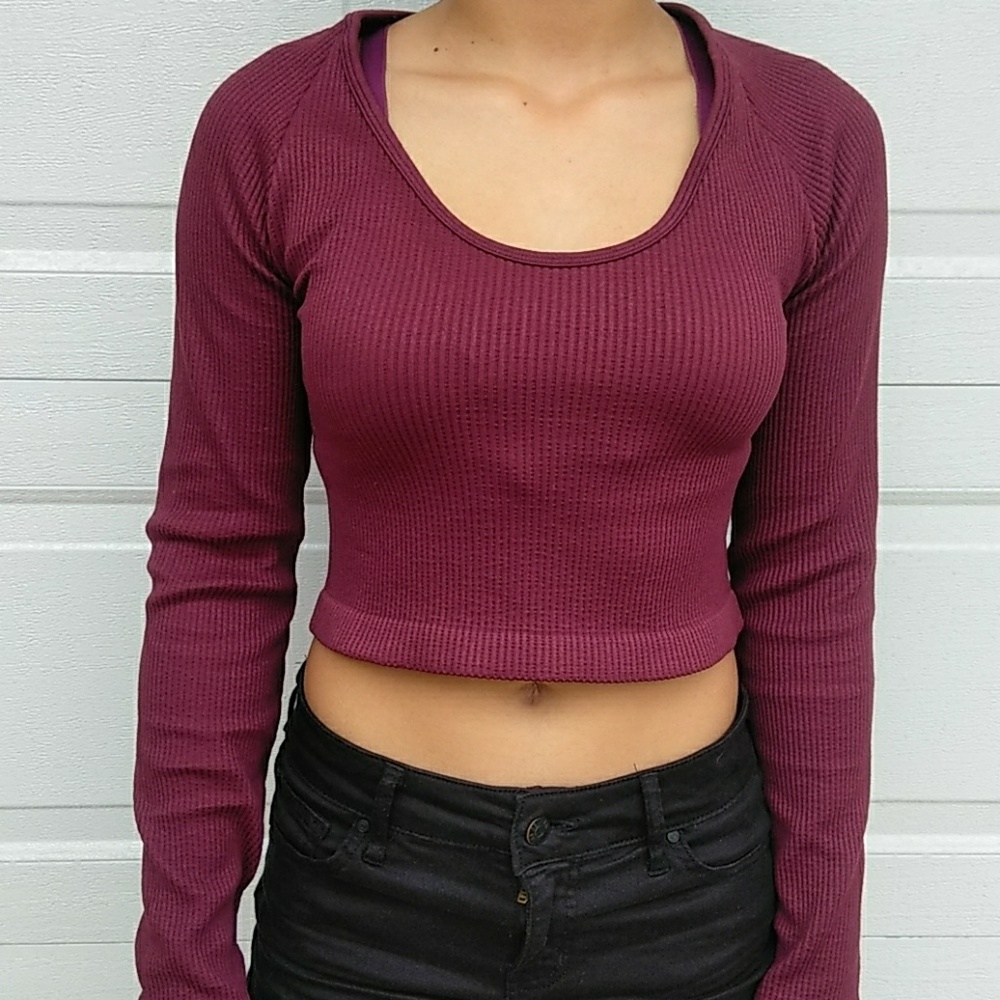 Burgandy long sleeve crop top